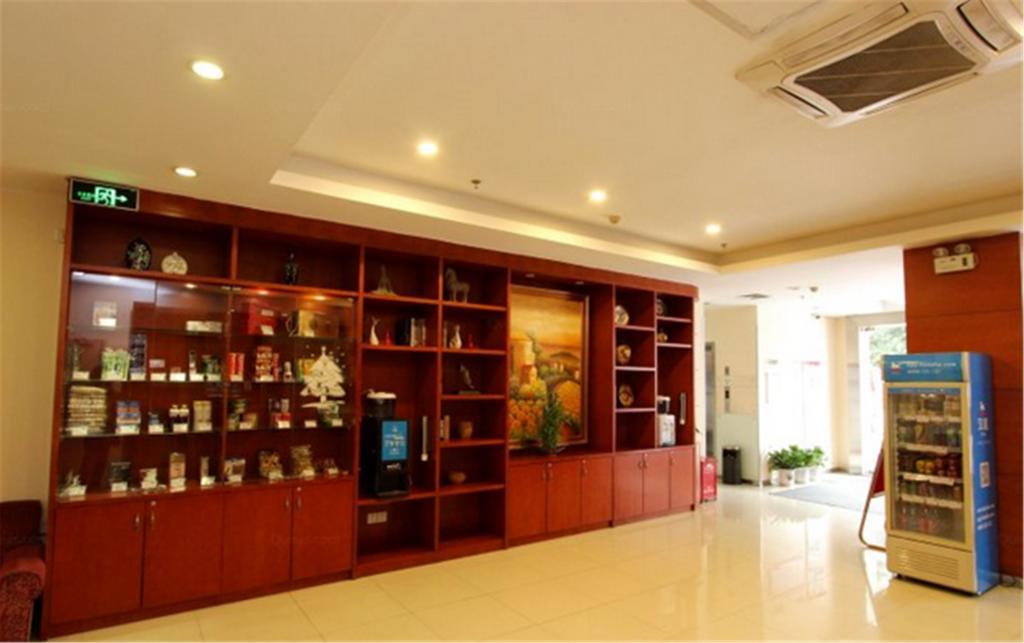 Hanting Hotel Guangzhou Sanyuanli Metro Station Exterior foto